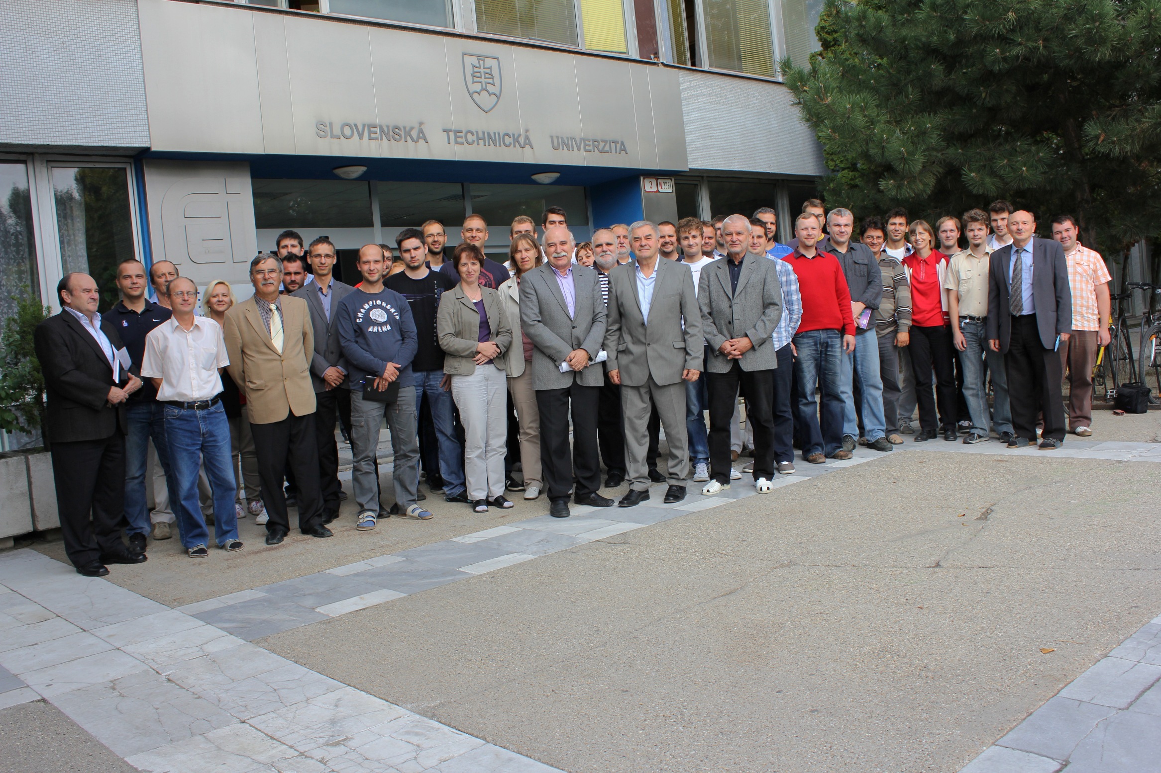 Prvé stretnutie zamestnancov a doktorandov 10.9.2013